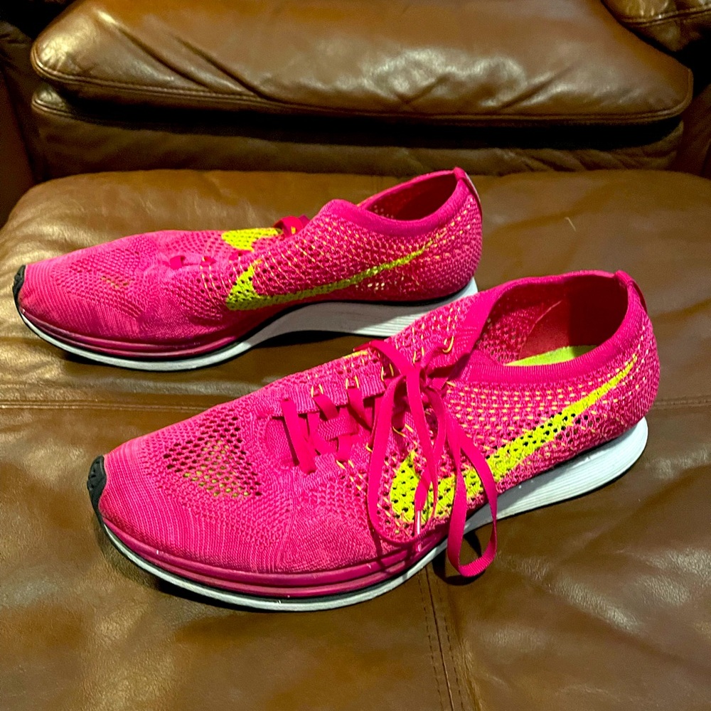 Nike flynit racer shoes, super rare colorway!